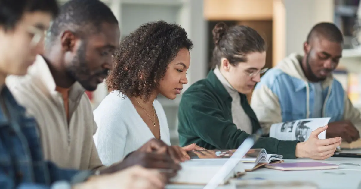 Cómo Implementar un Entorno de Aprendizaje Colaborativo