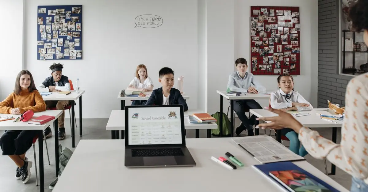 Cómo Utilizar la Realidad Aumentada para Aprender Efectivamente